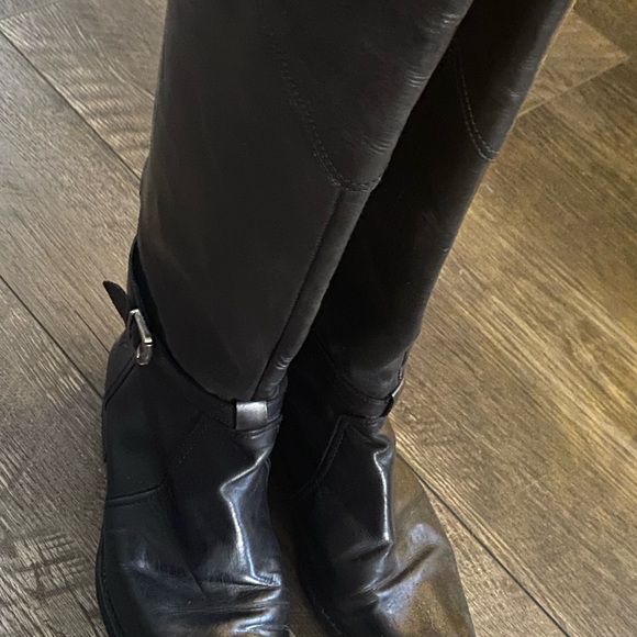 Frye Women's Black Tall Riding Leather Boots Size 8 - Picture 6 of 9